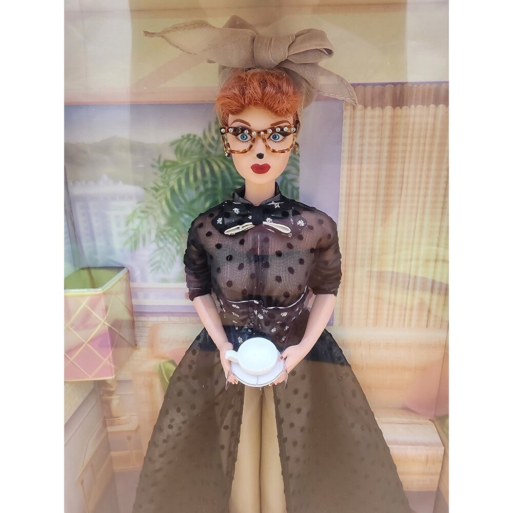 Collector Edition 2002 Lucille Ball #114 'LA at Last!' Barbie Unopened Box - Picture 15 of 16